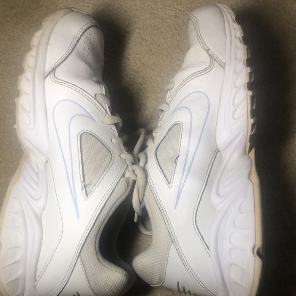 Nike View Three - Worn - Blue 💙🤍 - Picture 10 of 14